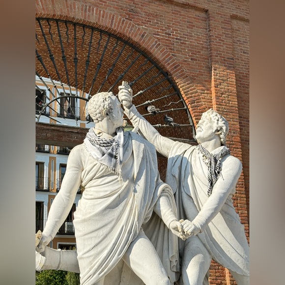 Meet your Posher, Rabyya - Picture 3 of 3